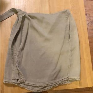 Cloth and Stone mini wrap around skirt
